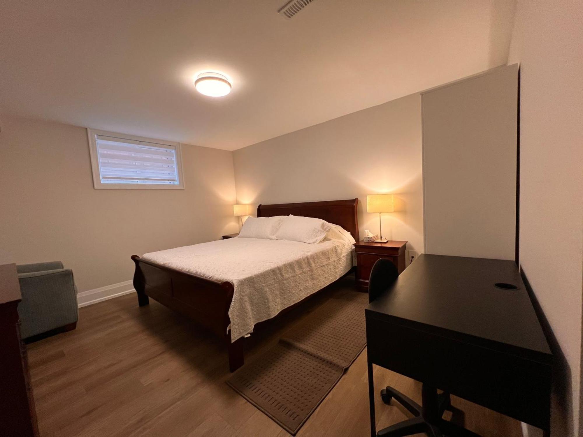 2 Bedroom 1 Parking Basement Unit Richmond Hill Eksteriør billede